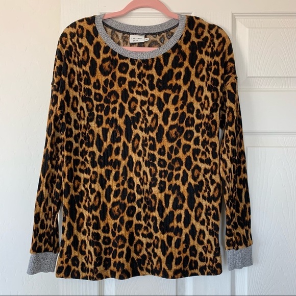 Crescent Drive Leopard Long Sleeve Knit Loungewear Top Size Extra Small - Picture 2 of 5